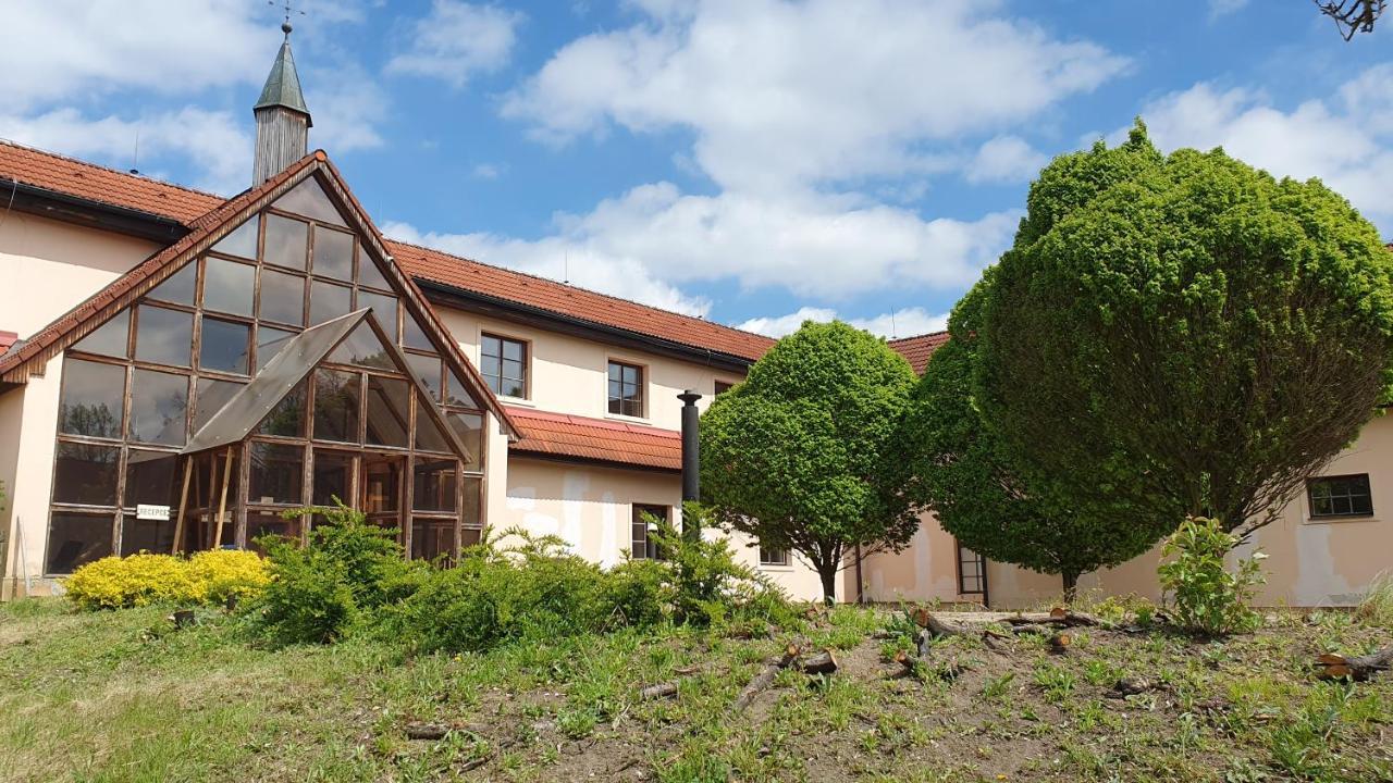 Holensky Dvur Hotel Ratiboř Kültér fotó